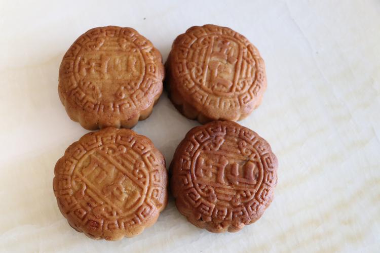 七十年代真夫妻,七十年代真夫妻东边月亮圆